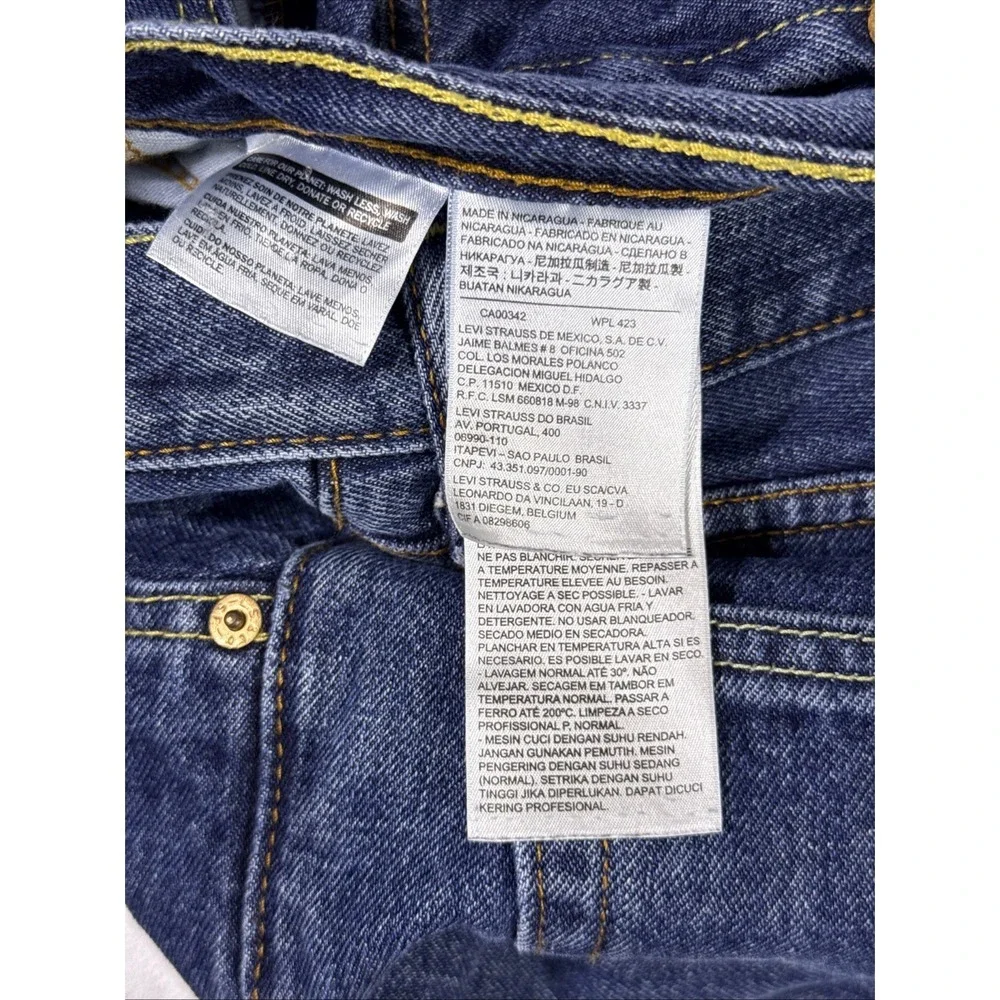 Levis item excellent